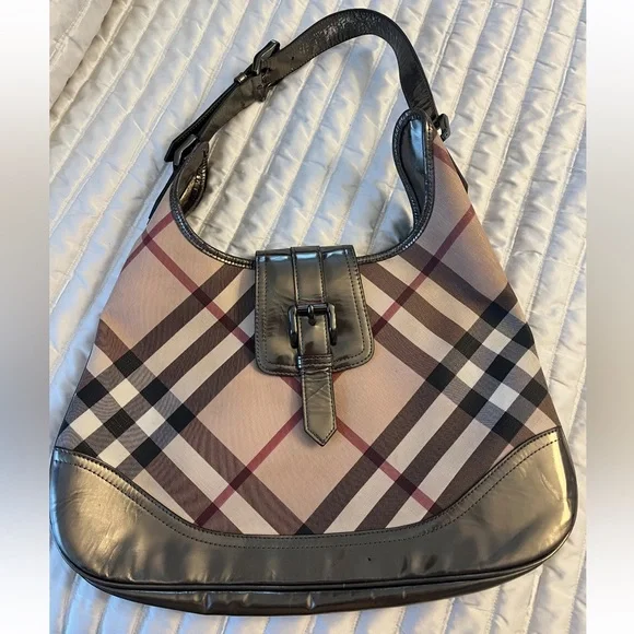 Burberry Women's Checkered Tote Bag - Black and Cream - Picture 6 of 8